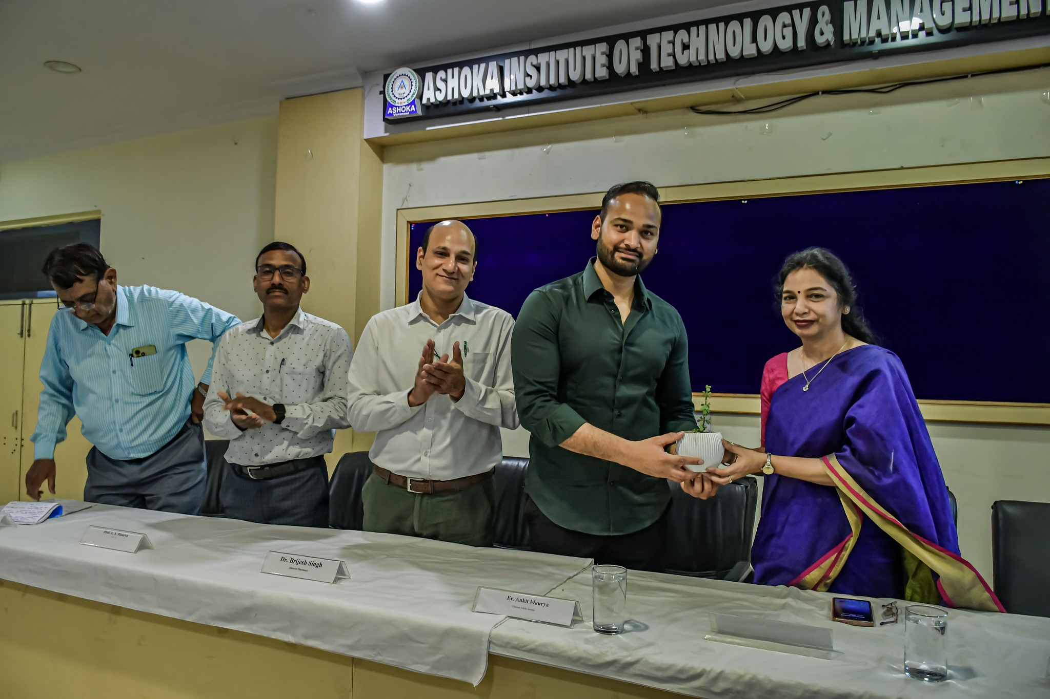 🎓 Research Excellence Award Ceremony Organized at Ashoka Institute 🏆✨