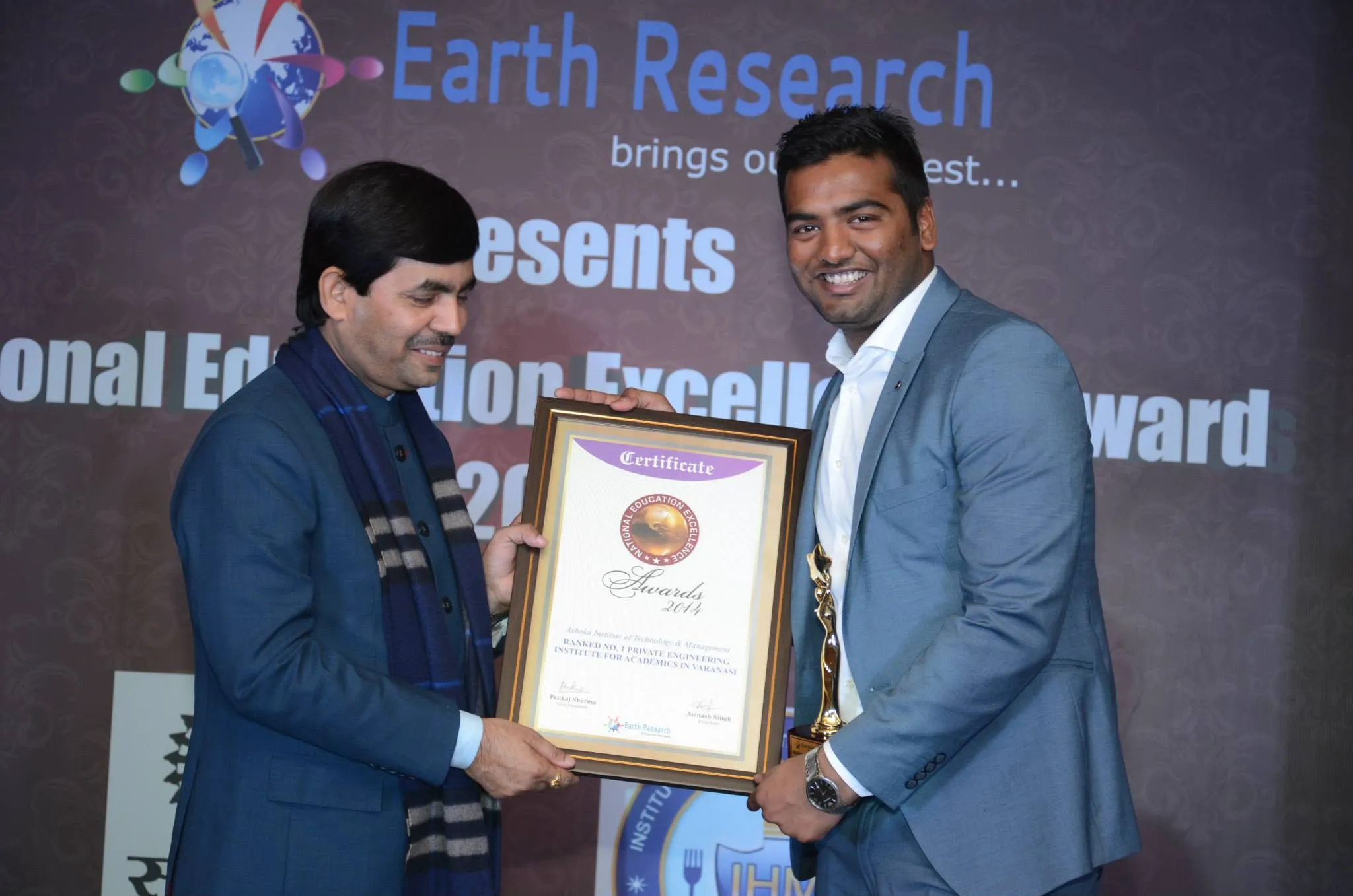 Mr. Amit Maurya Vice Chairman Receiving Award From Honorable Mr. Syed Shahnawaz Hussain For Ranked No.1 Engineering Institute For Academics